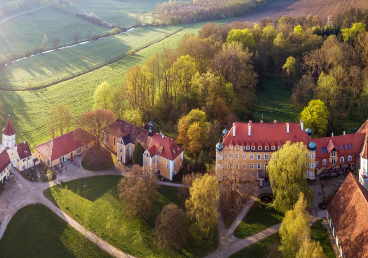 Hotel Naturschlosshotel Blumenthal 2*